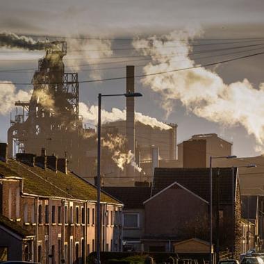 Pollution close the gap